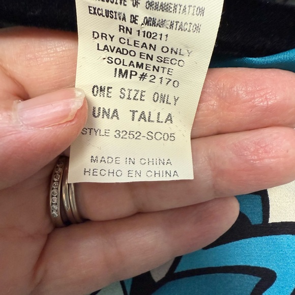 XOXO 100% Silk Teal and Cream Floral Blouse - Picture 4 of 5